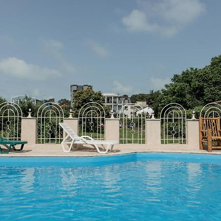 Guest House Sofia Kobuleti Ngoại thất bức ảnh