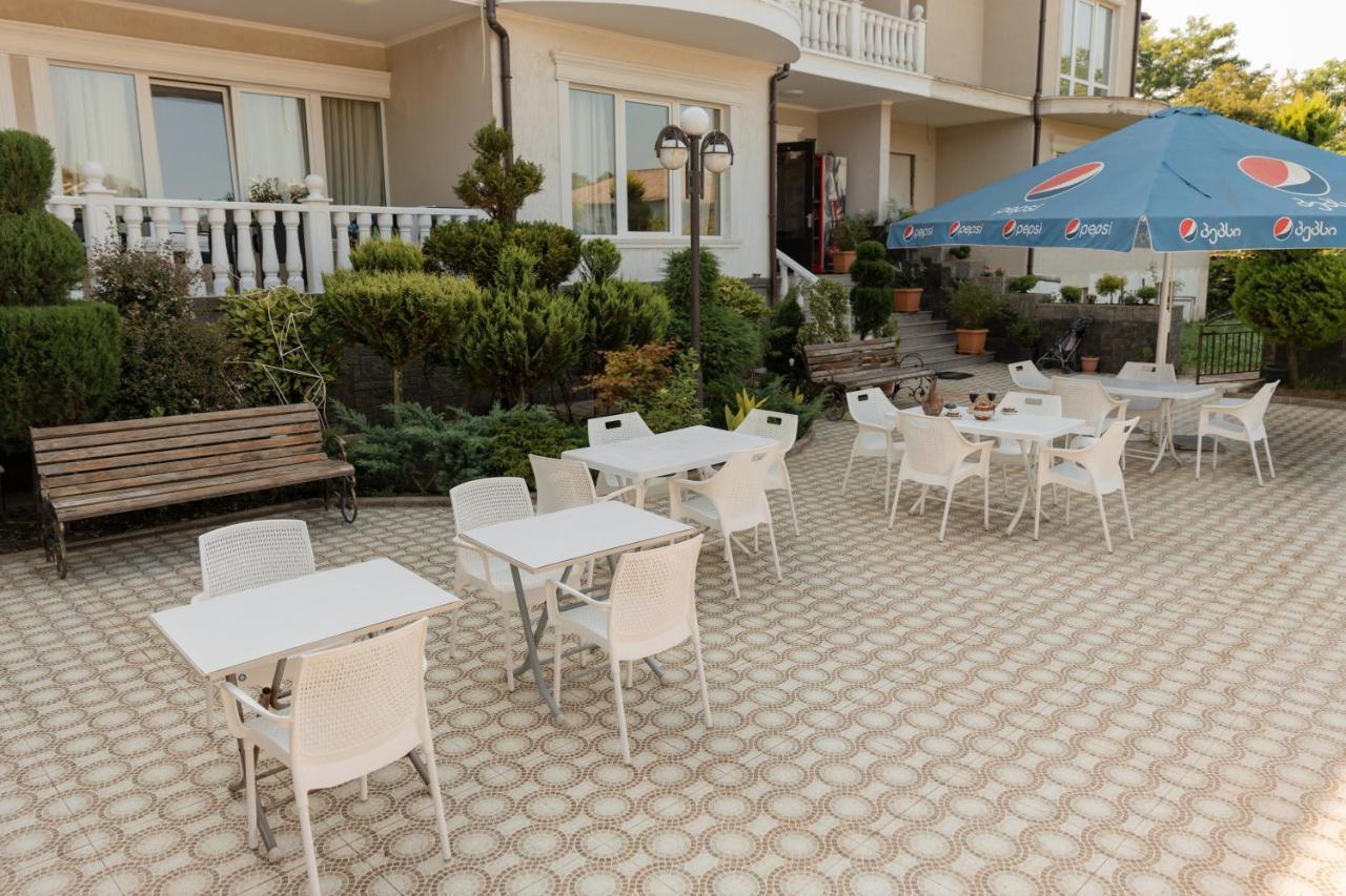 Guest House Sofia Kobuleti Ngoại thất bức ảnh