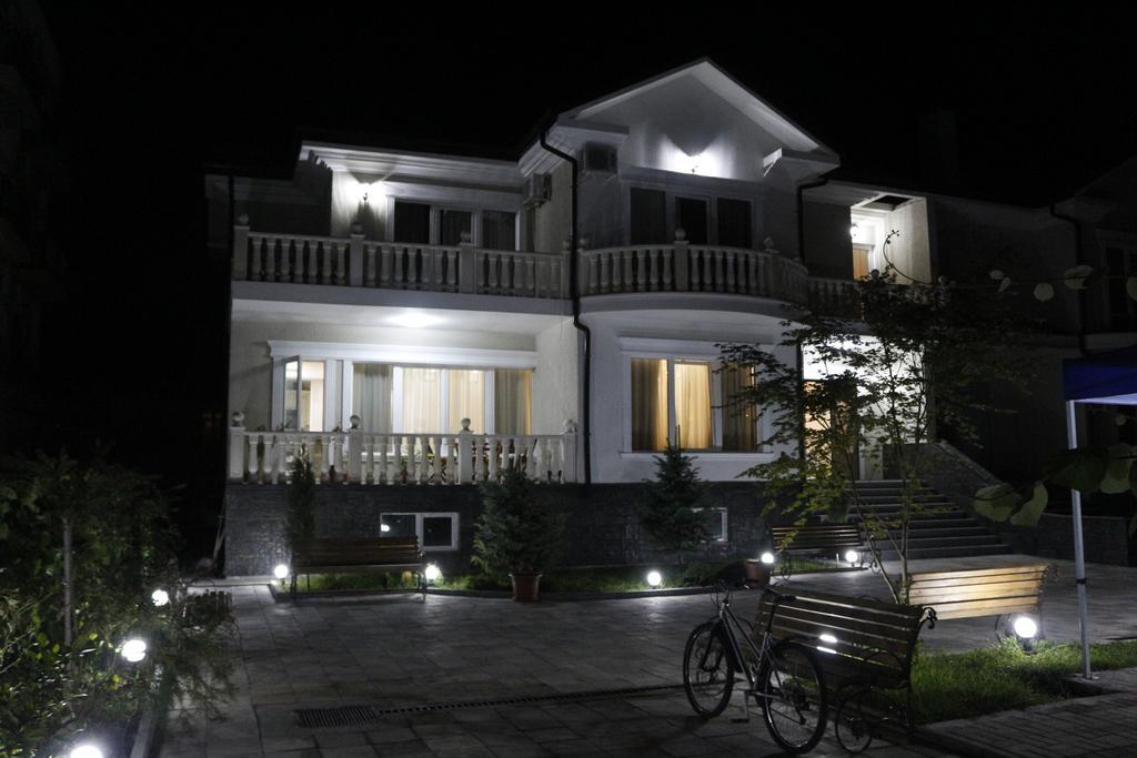 Guest House Sofia Kobuleti Ngoại thất bức ảnh